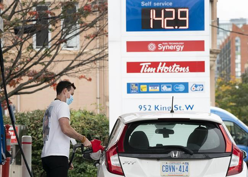 Businesses see higher inflation, wages and job changes, Bank of Canada reports