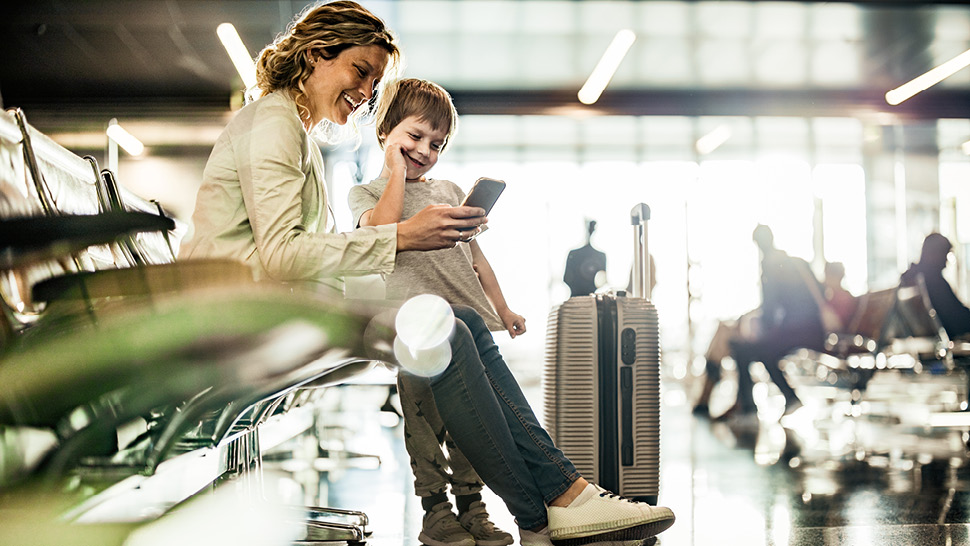 Les Canadiens veulent économiser sur les voyages dans un contexte  d’inflation